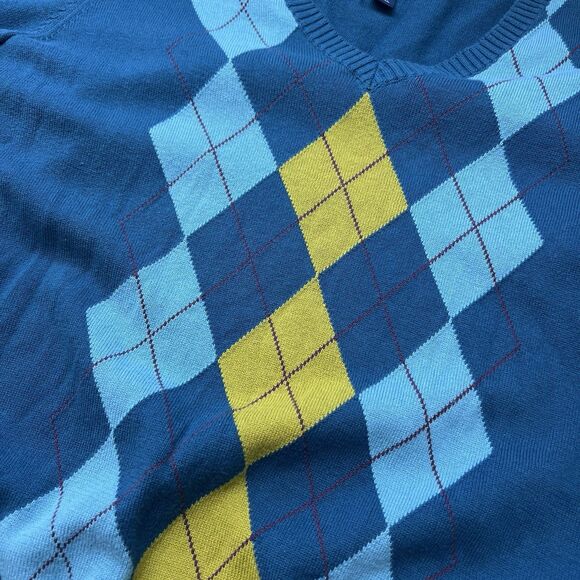 IZOD Womens V-Neck Sweater Size Large Royal Blue Argyle Diamond 100% Cotton Prep - Picture 4 of 5